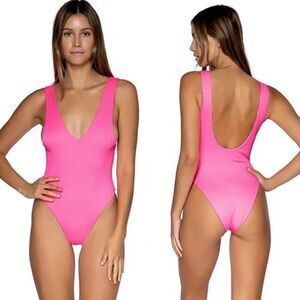 NWT B Swim X Elizabeth Turner Kat One Piece Womens Swimsuit - Hot Pink / Fruit P